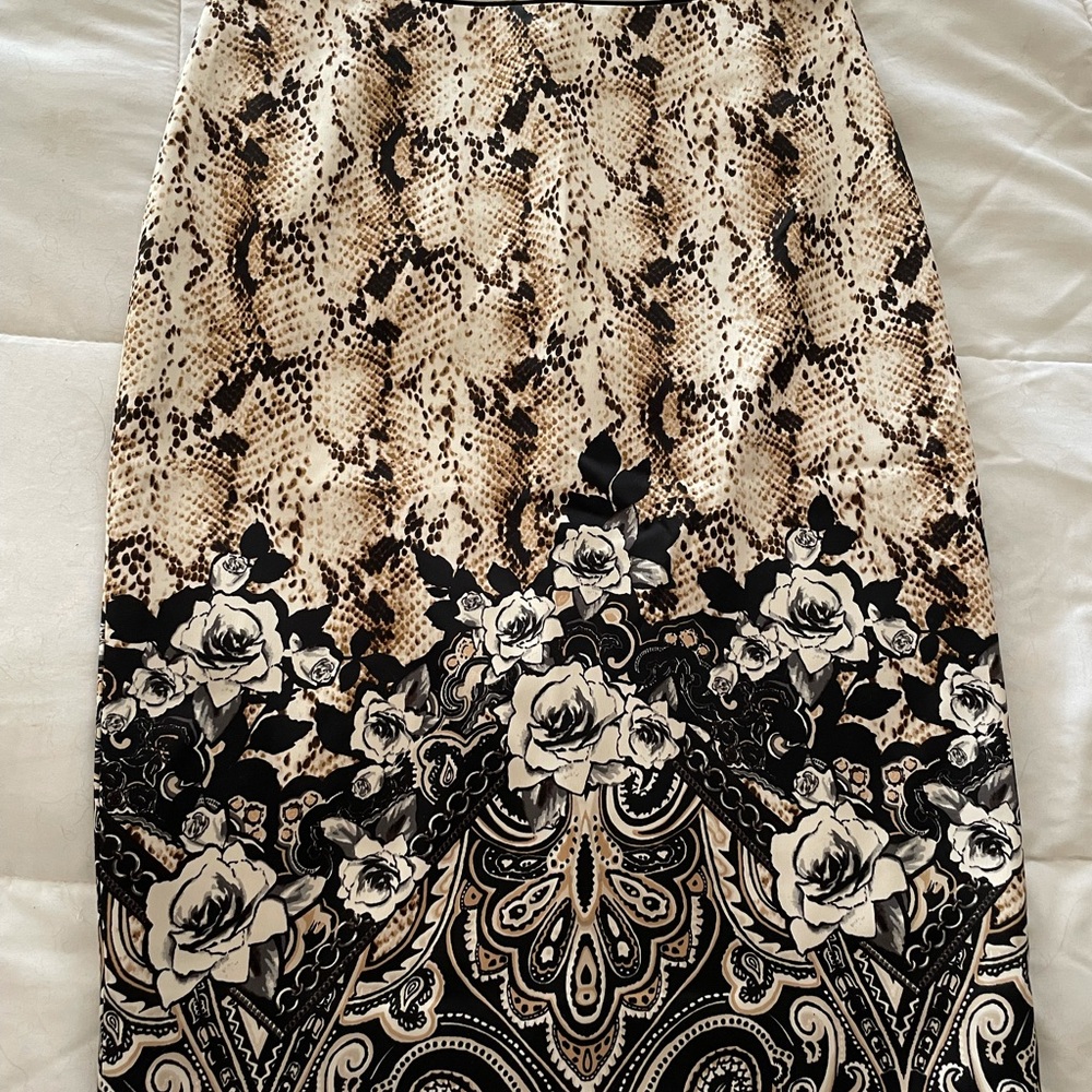 WHBM Leopard print pencil skirt in size 2.